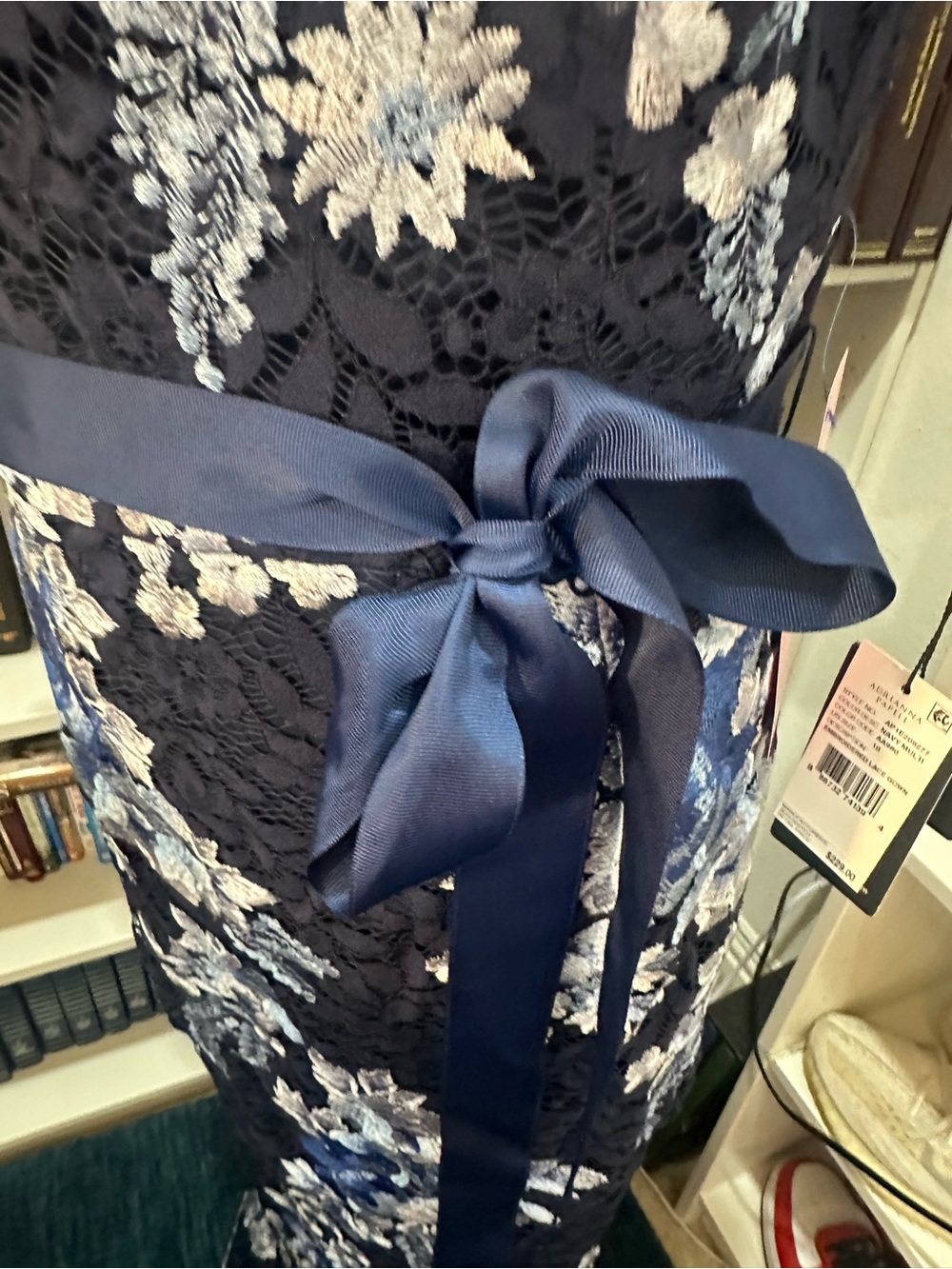NWT Adrianna Papell Navy Floral Embroidered Lace Evening Gown Size 10 - Picture 4 of 9